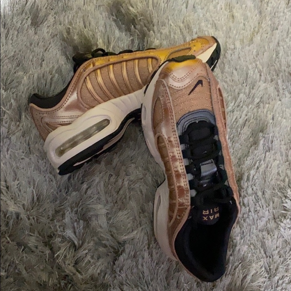 Nike Air Max Brand New Never Worn - Picture 8 of 8